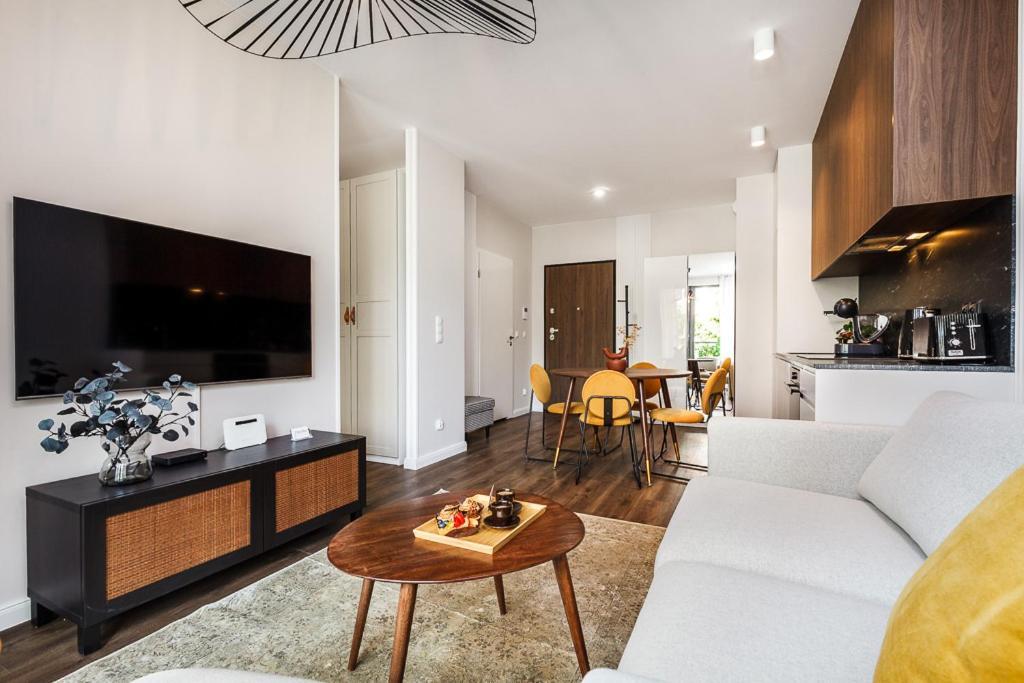 Center - Lakowa By Apartmore Huoneisto